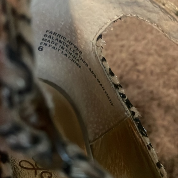 Seychelles ankle strap flats. Size 6 - Picture 3 of 6